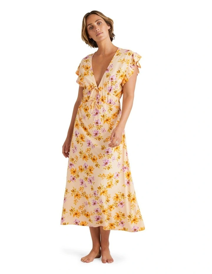 Willful Dreams Picnic Dress in Peach
