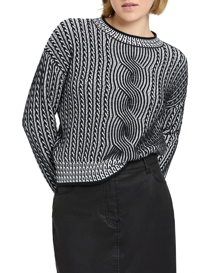 Round The Twist Knit in Black/White