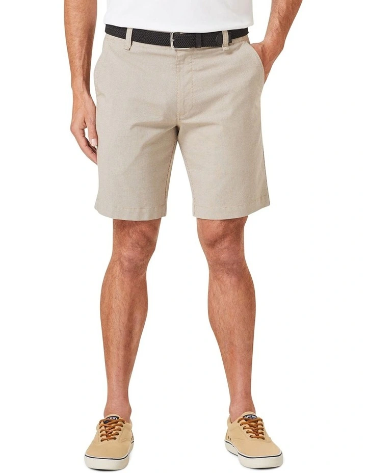 Active Quick Dry Houndstooth Shorts in Sand