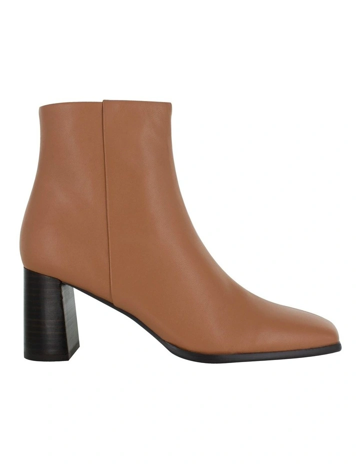 Eadie I Heeled Boots in Beige