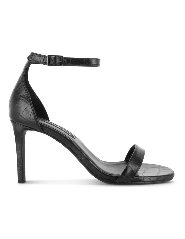 Quelle III Heel in Black