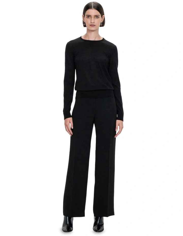 Merino Classic Sweater in Black