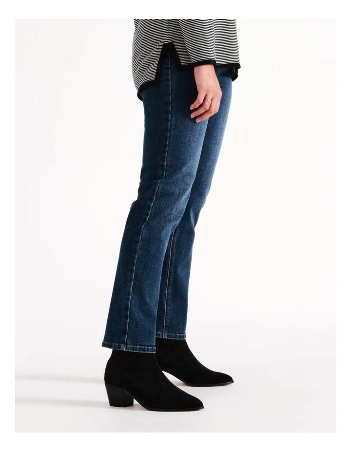 Recycled Cotton Blend Wardrobe Staple Straight Full Leg Jean in Mid Wash
