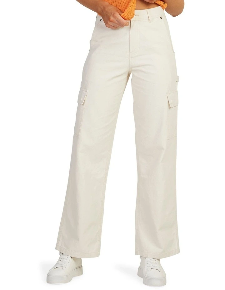 Lefty Cargo Trousers in Natural