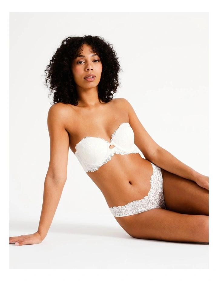 Lace G-String in Snow White