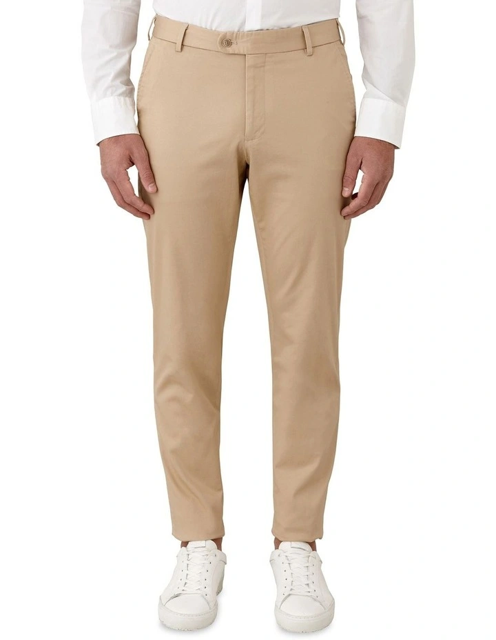 Gerrard Tailored Fit Trouser in Sand