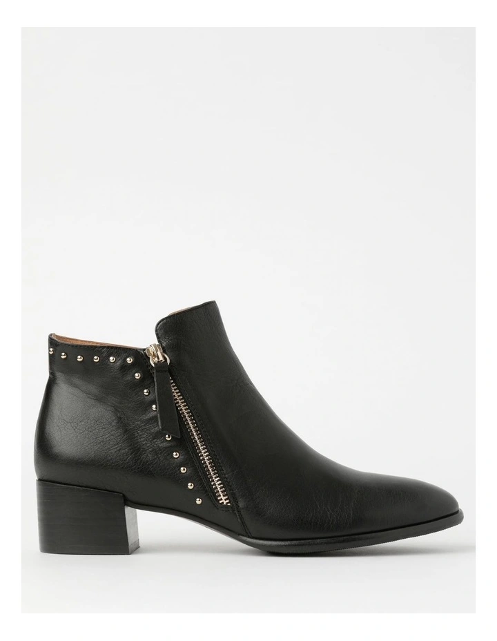 Alister Boot in Black Leather