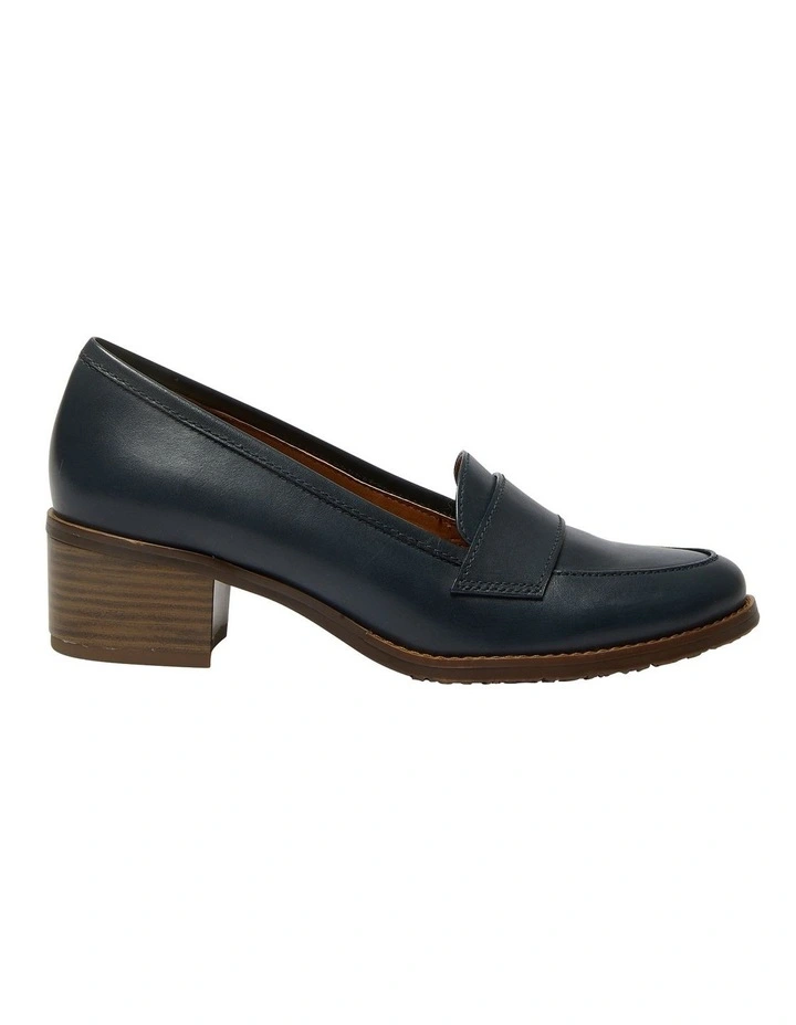 Napoli Leather Heeled Shoes in Navy