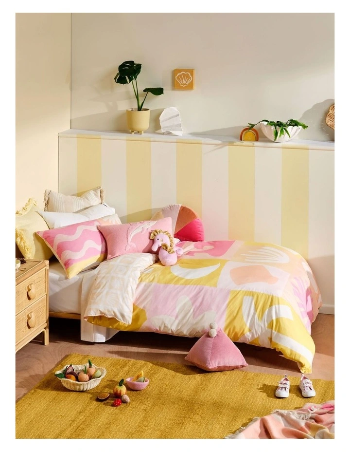 Beach Day Quilt Cover Set in Bubblegum Pink