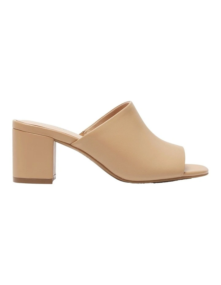 Halo Sandals in Nude Leather