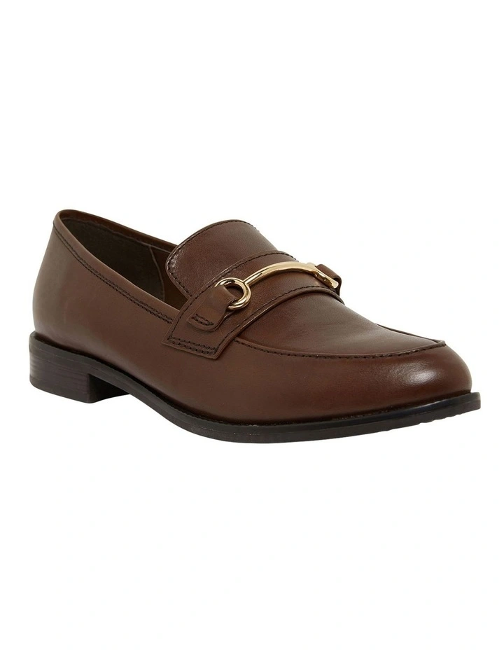 Paragon Flat Shoes in Brown Leather