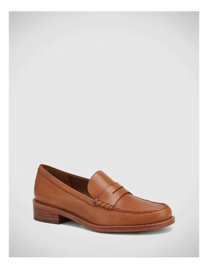 Faye Leather Loafer in Dark Cognac