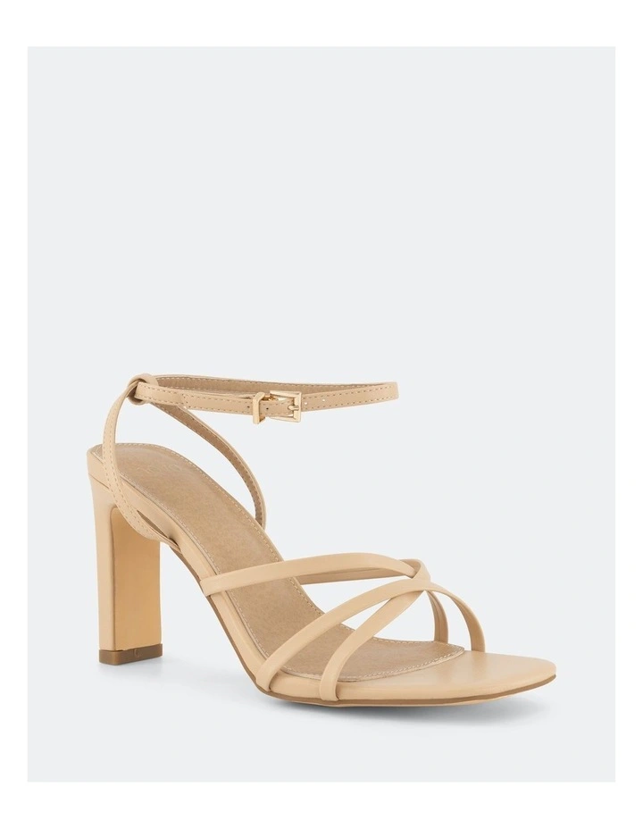 Marlie Heels in Nude