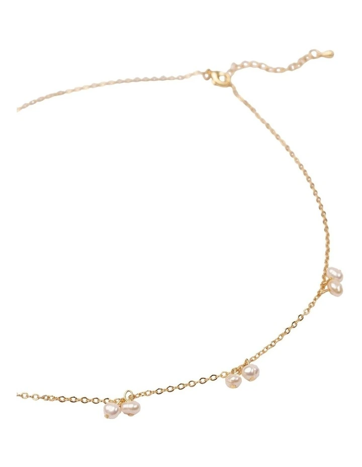Shira Pearl Necklace in Light Gold