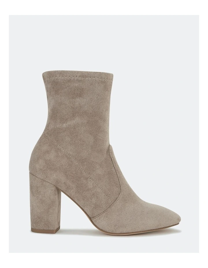Kellan Ankle Boot in Taupe