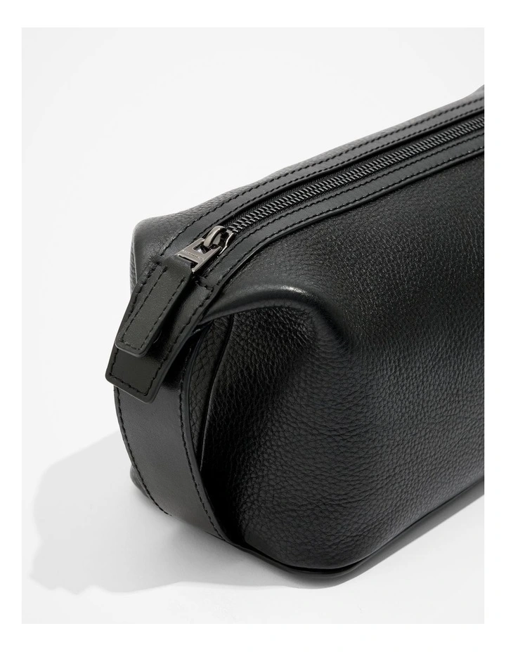 Small Leather Wash Bag in Black
