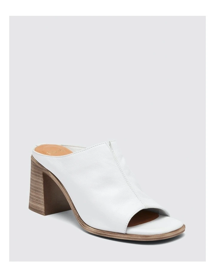 Vivien Heels in White