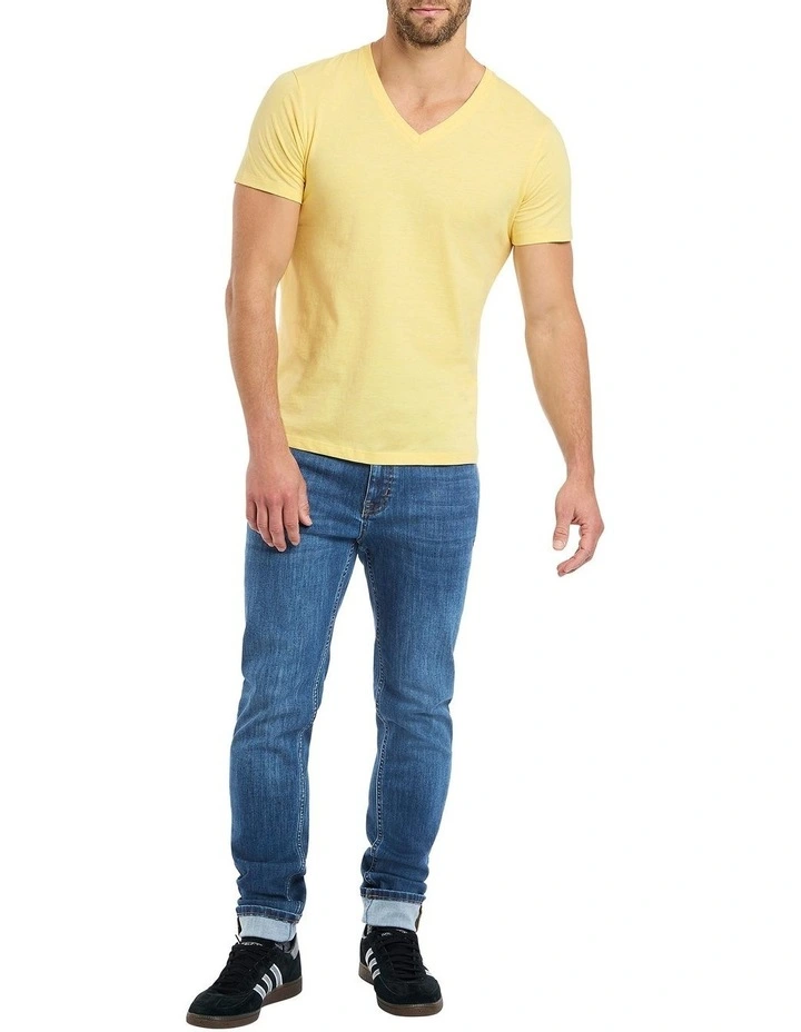 Arnie V Neck T-shirt in Yellow