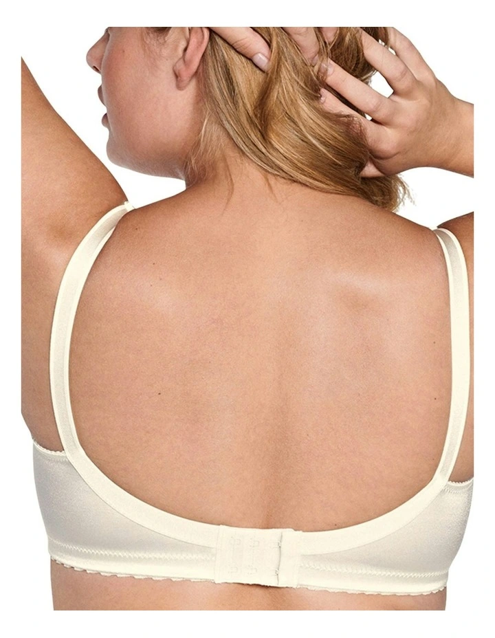 Contour Soft Cup Minimiser Bra in Ivory