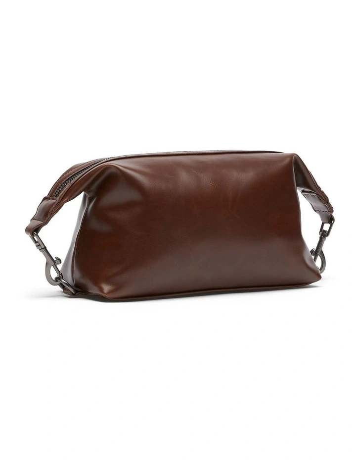 Jake Washbag in Tan