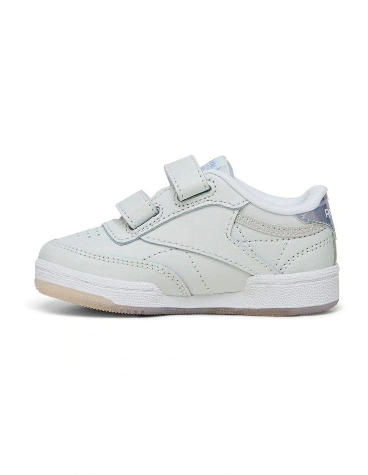 Club C 2V 2.0 Sneakers in Grey