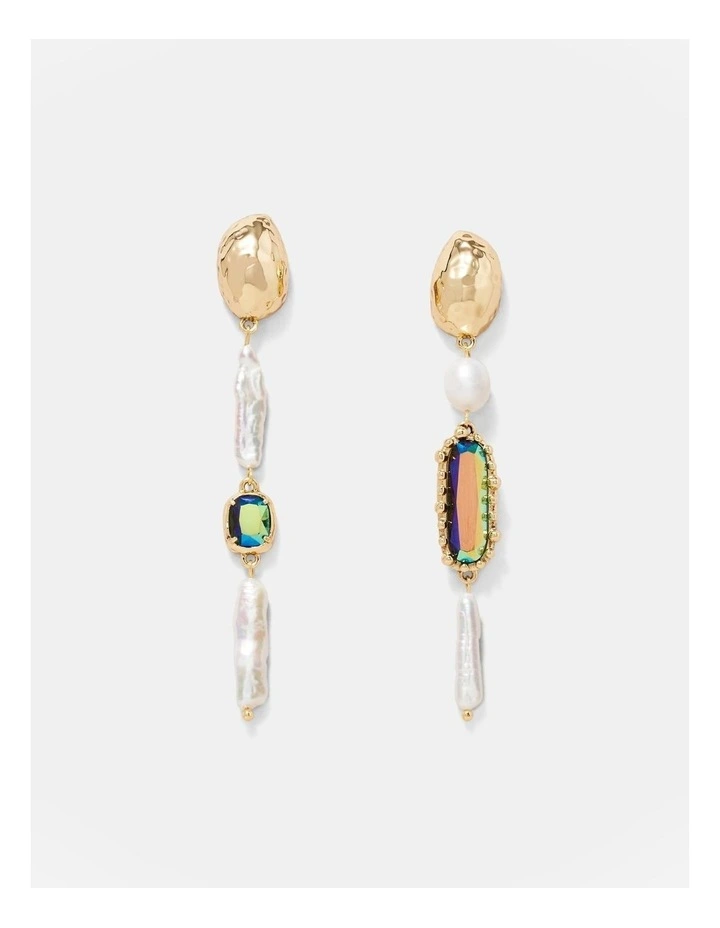 Reflective Long Drop Earrings in Green