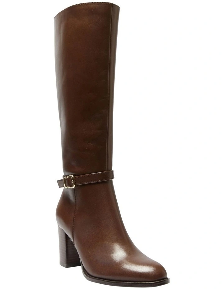 Galen Boots in Brown Leather