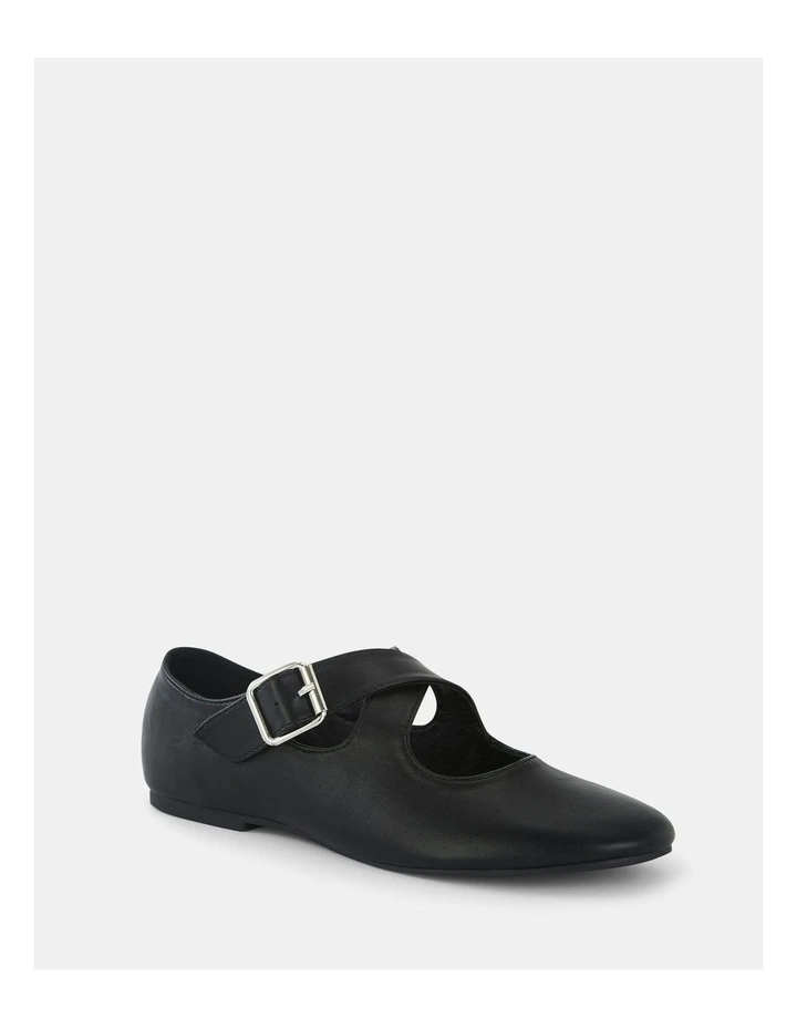Casoria Ballet Flats in Black