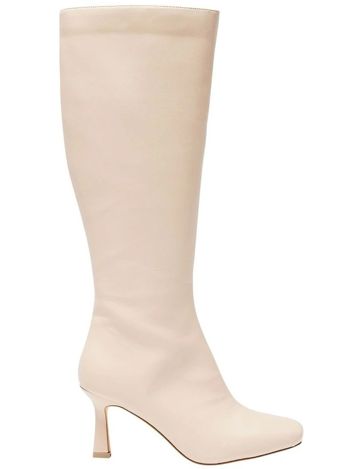 Trace Boots in Nude