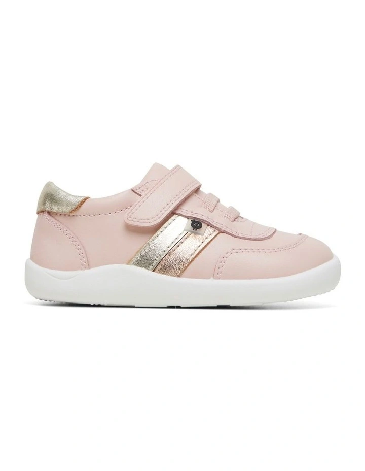 Playground Sneakers in Pink