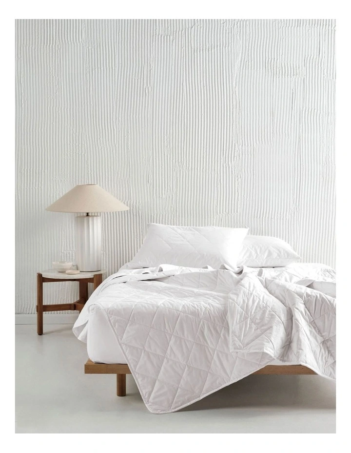 Kind Cotton Quilt in White
