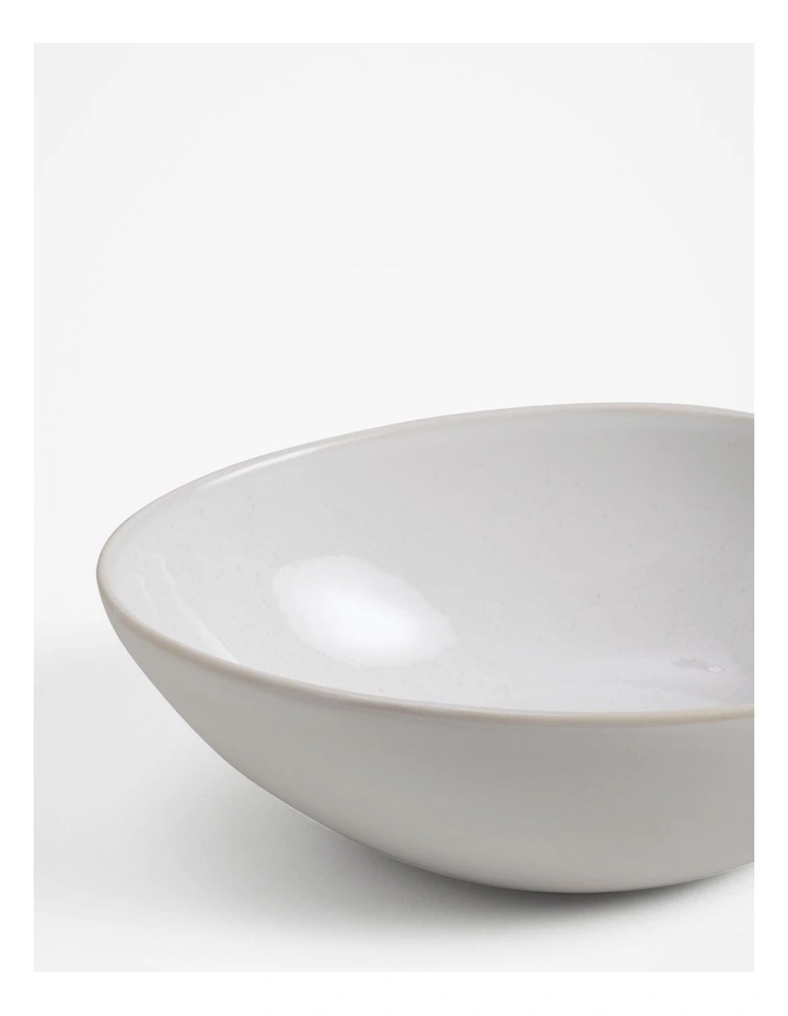 Cobble Medium Bowl in Natural