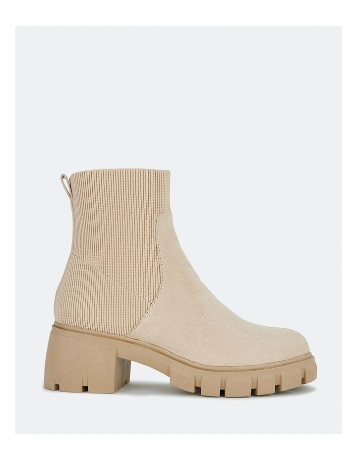 Dobie Ankle Boot in Sand