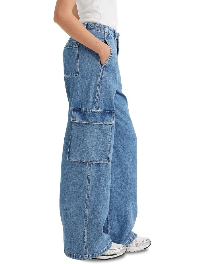 Baggy Cargo Jeans in Cause And Effect