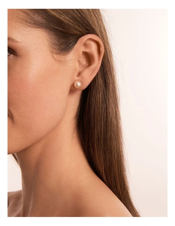 8mm Pearl Clip Earrings in Gold