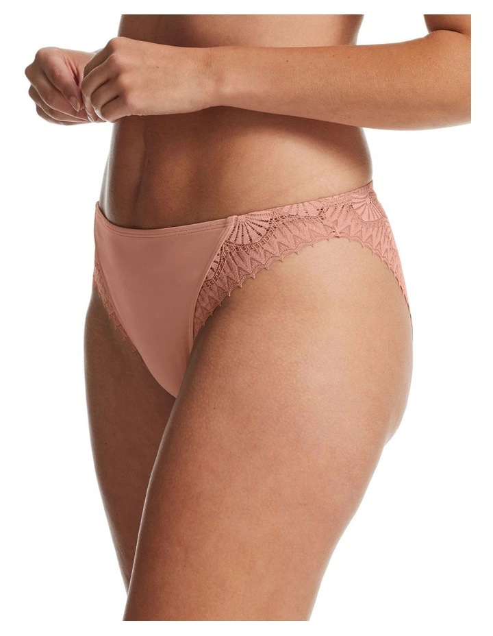 Daydream Hi Cut Brief in Cameo