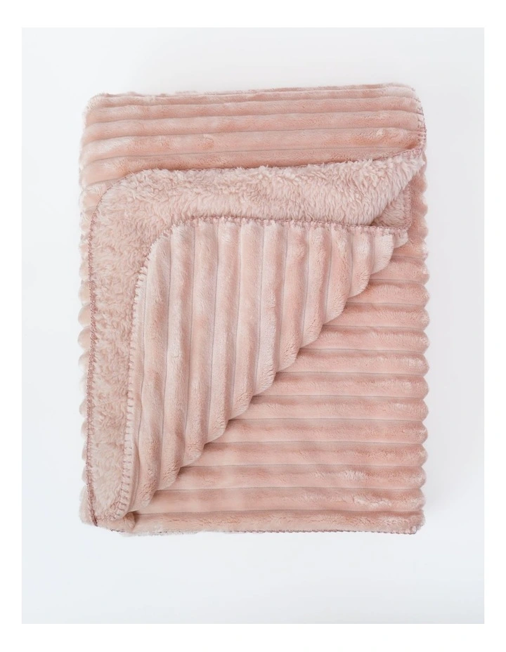 Chunky Rib Blanket in Pink