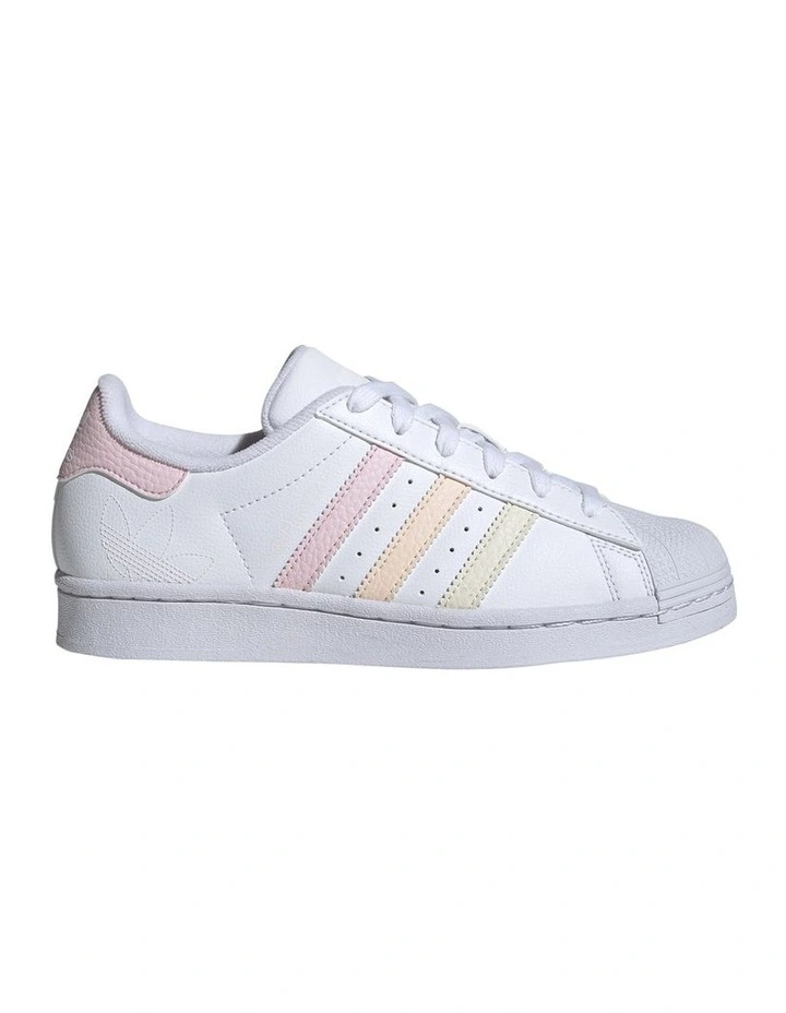 Superstar Foundation Grade School Sneakers in White