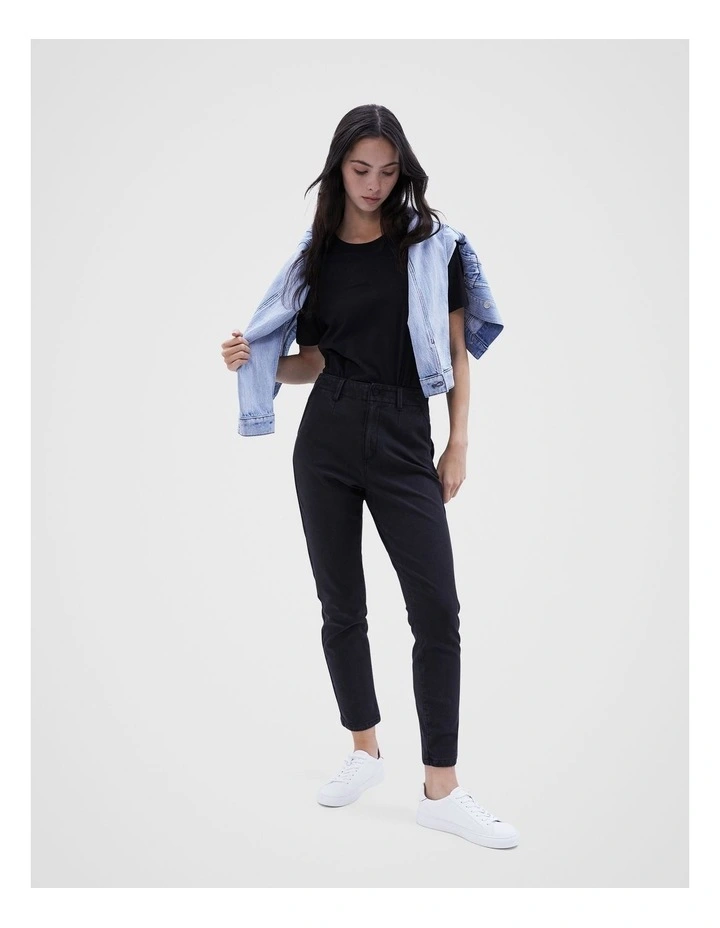 The Classic Casual Pant in Black