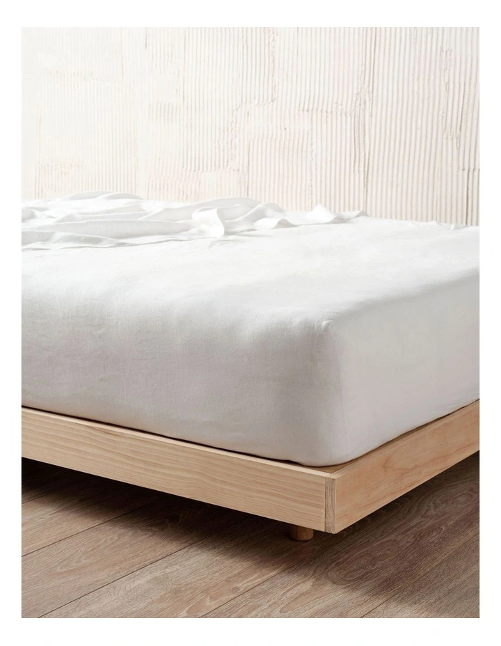 Nimes Fitted Sheet In White