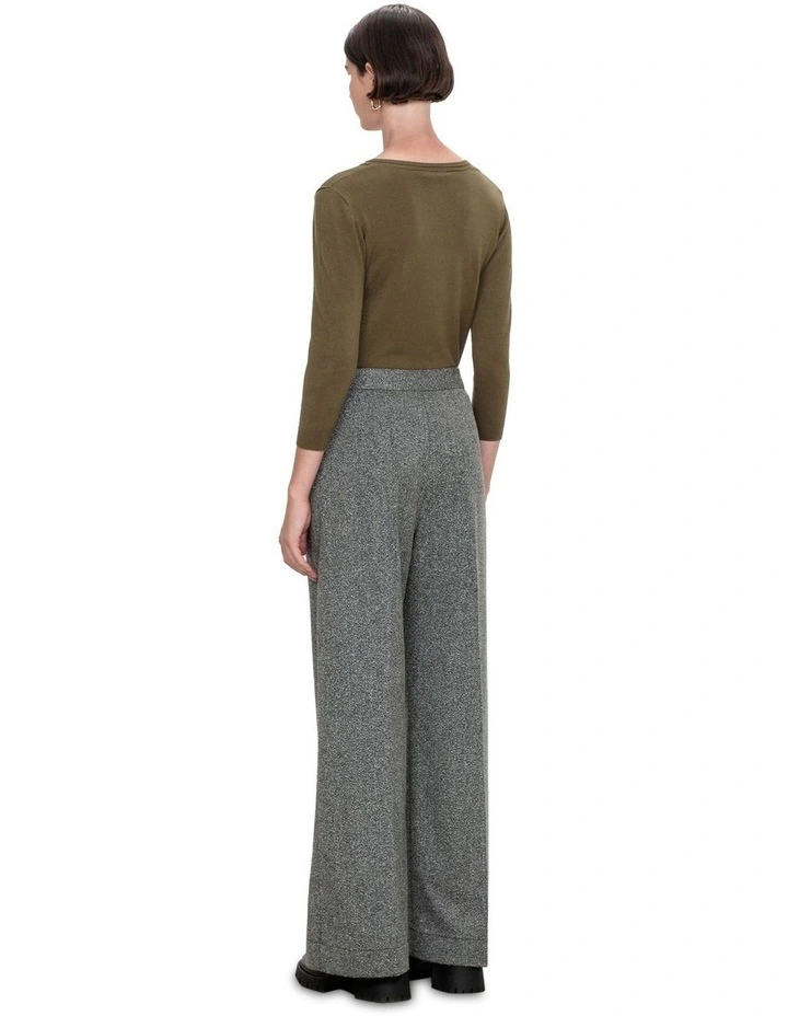 3/4 Sleeve V-Neck Knit in Olive