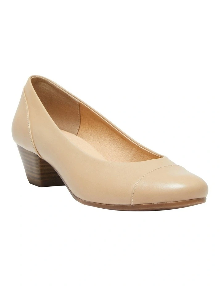 Acton Heeled Leather Shoes in Nude