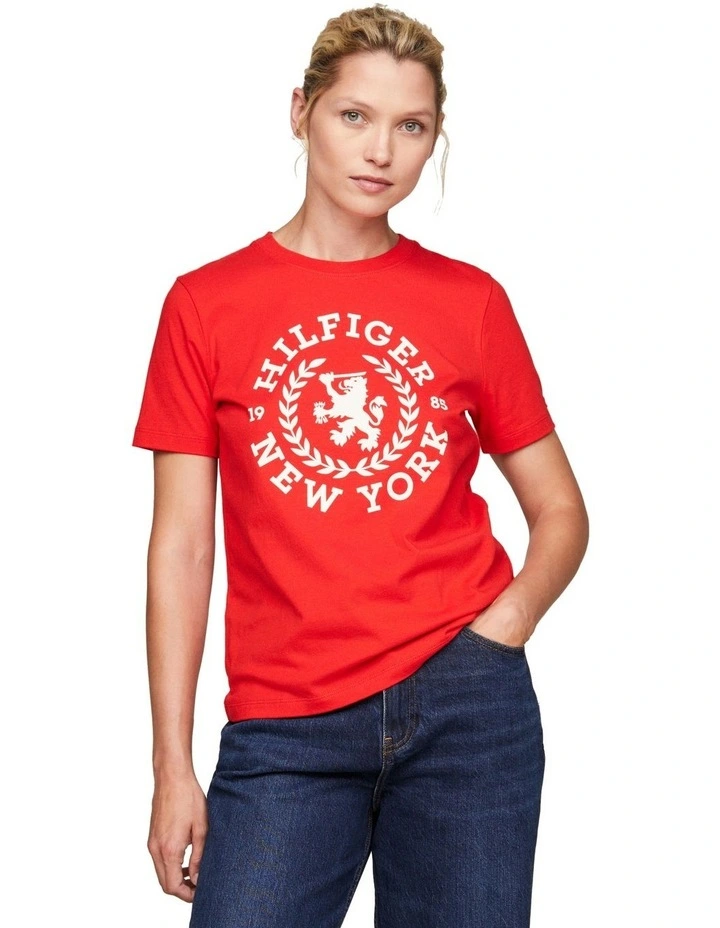 Crew Neck Crest Embroidery T-Shirt in Red