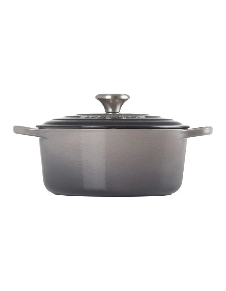 Signature Round Casserole 24cm/ 4.2L in Flint