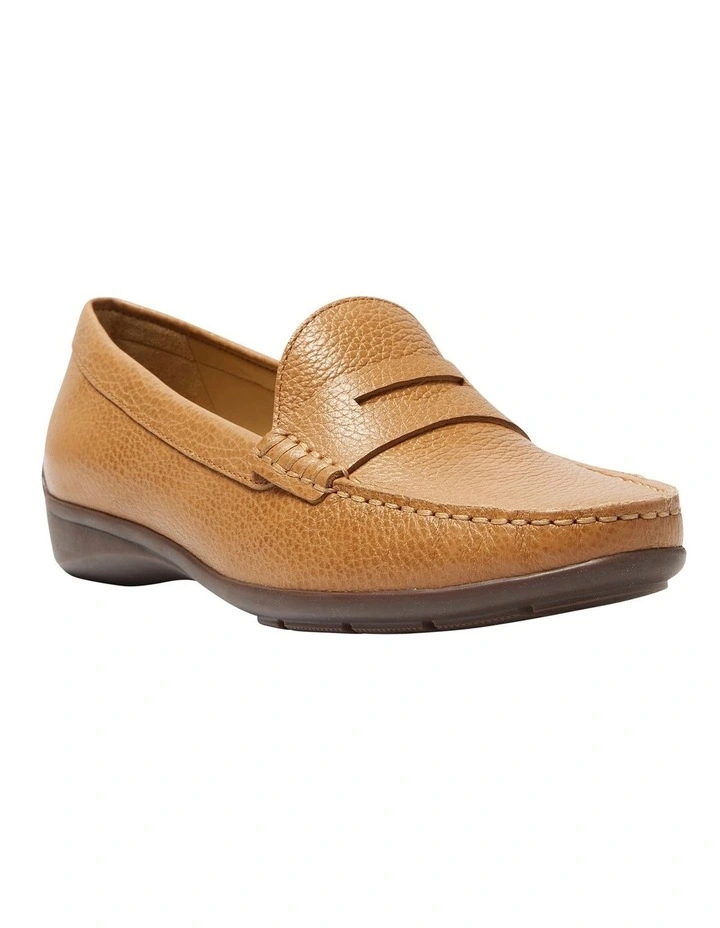 Travis Leather Loafers in Tan