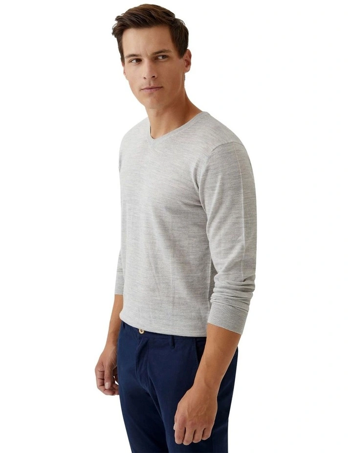 V-Neck Pure Merino Wool Pullover in Silver Grey