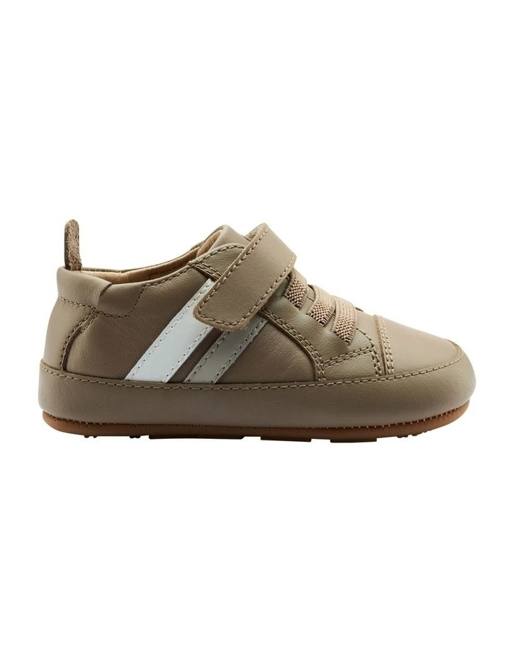 Low Roller Prewalker Shoes in Taupe