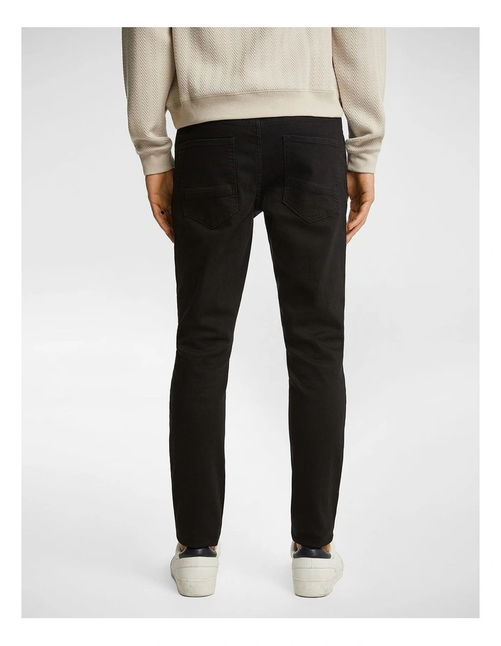 Motley Slim Tapered Jean in Black