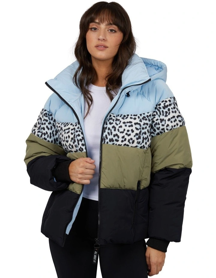 Blizzard Panel Puffer Jacket in Black