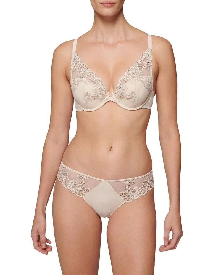 Saga Bikini Brief in Beige